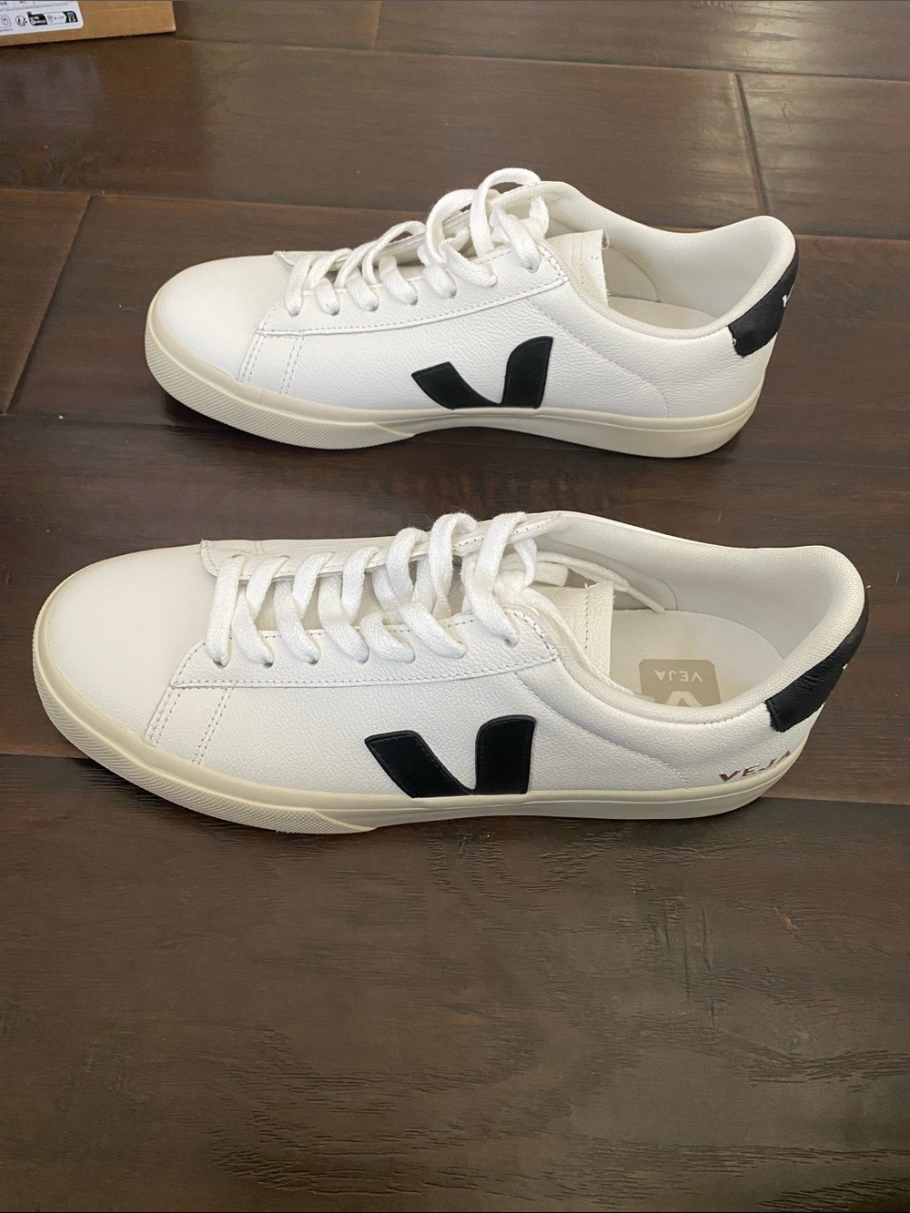 New with box Veja Campo Leather upper lace up shoes women’s size 10 - Picture 2 of 9